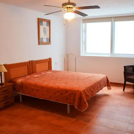 Luxurious Townhouse In Cristianos Tatil Evi *