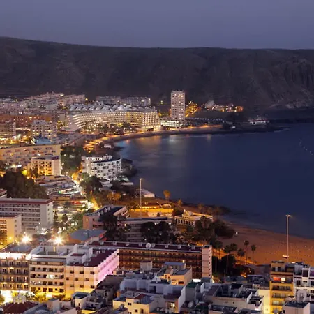 Luxurious Townhouse In Cristianos *