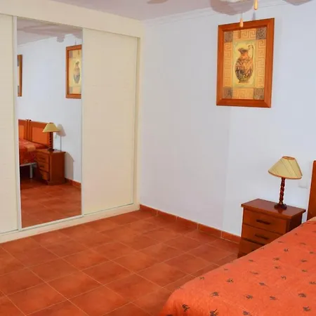 Luxurious Townhouse In Cristianos Los Cristianos (Tenerife)
