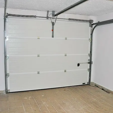 Luxurious Townhouse In Cristianos
